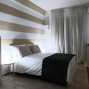 Fifth Floor Bed & Breakfast